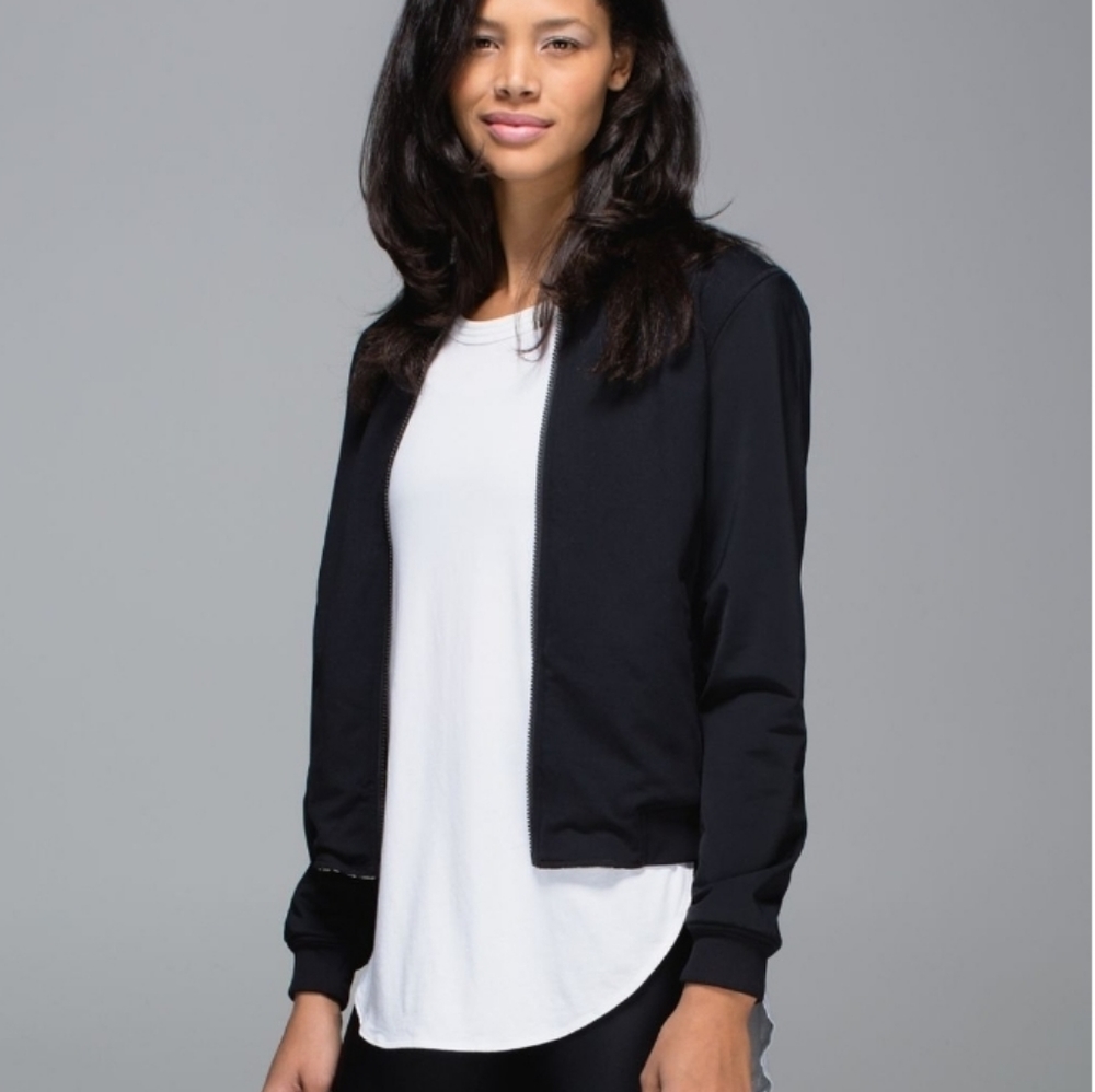 Lululemon Reversible Bomber Jacket. Black/Gold.